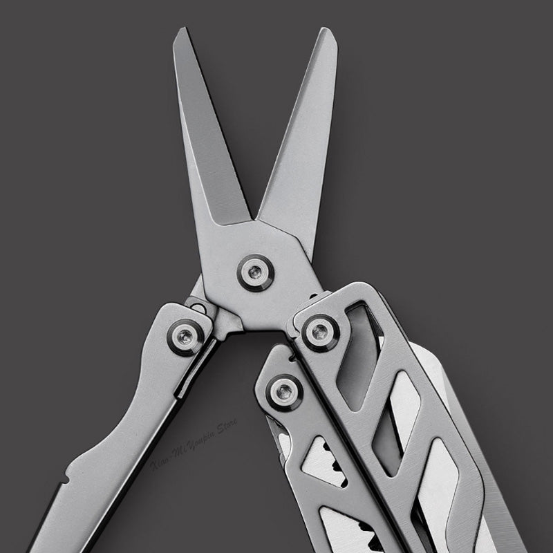 Multifunctional Folding Knife for Outdoors