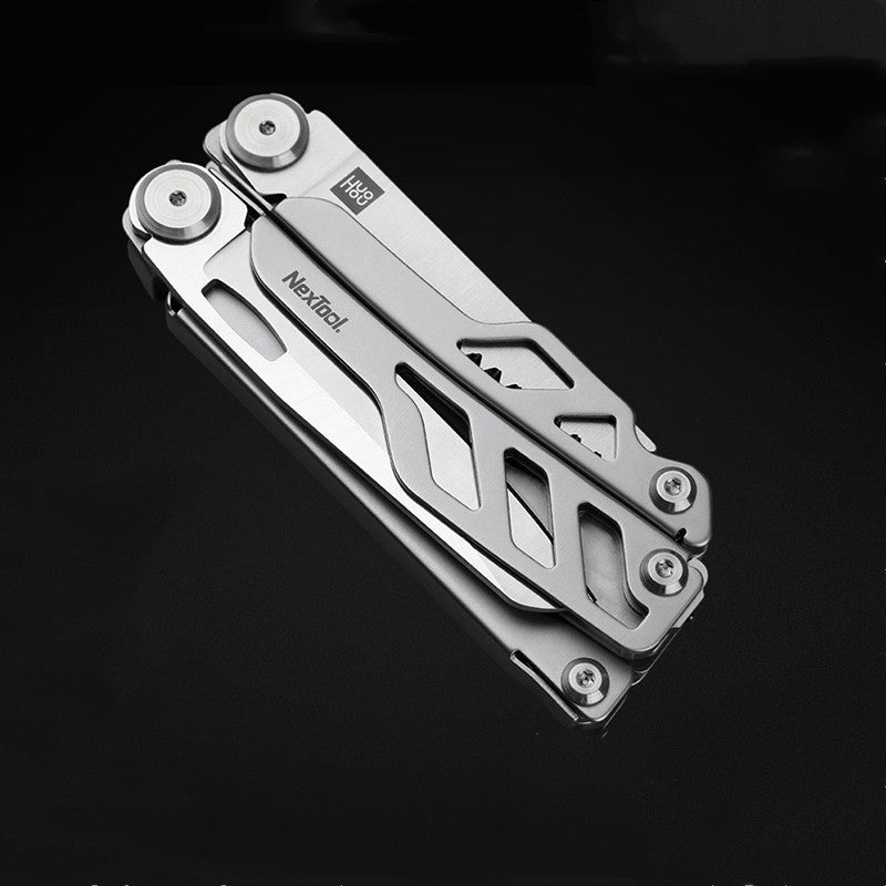 Multifunctional Folding Knife for Outdoors